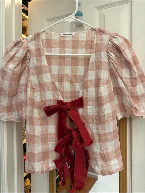 Reformation Tops - Reformation Pink and White Gingham Puff Sleeve top Red velvet Ribbon Front Ties